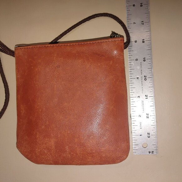 Small Brown Leather Crossbody Bag Vintage Zipper Closure Strap Measures 6 Inches - Picture 4 of 9